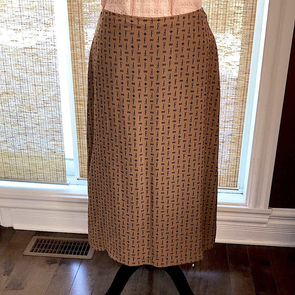 Midi skirt